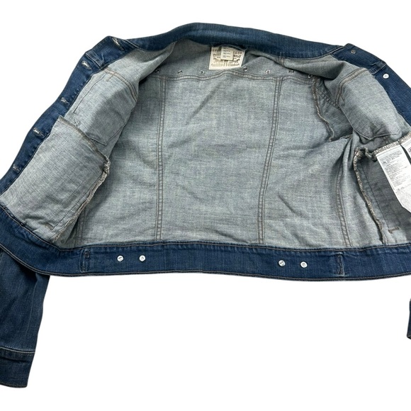 Levi’s Women’s Cropped Blue Denim Jean Jacket – Size L Red Embellished Detail - Picture 5 of 10
